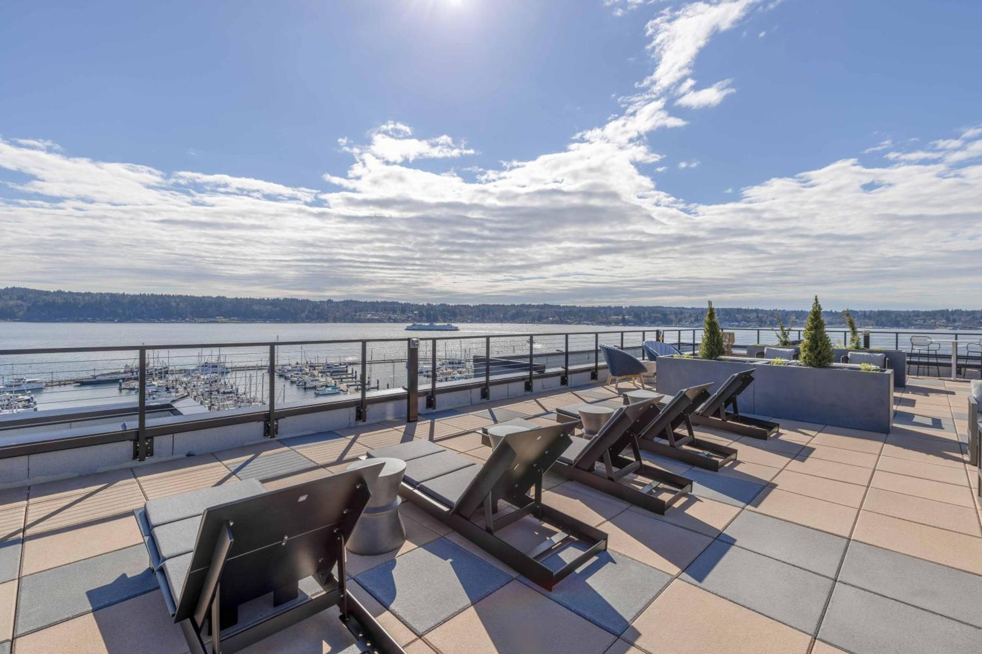 Marina Square Suites Bremerton Exterior foto